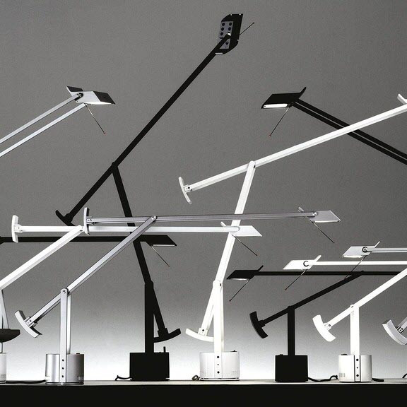 настольная лампа tizio black artemide