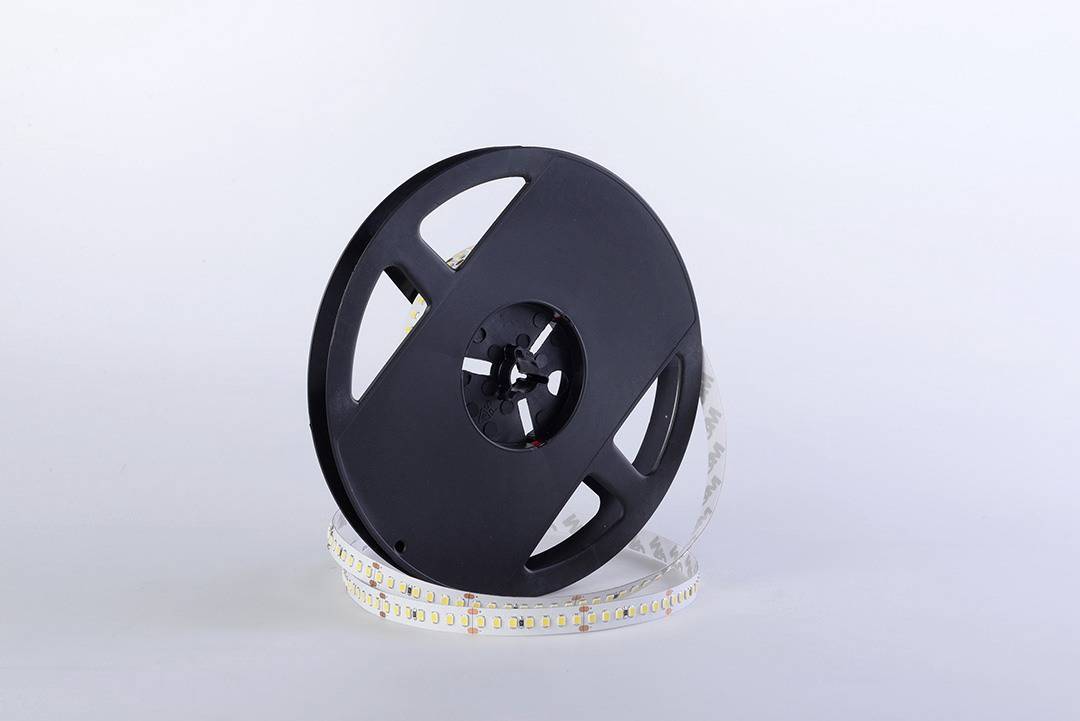светодиодная лента designled dsg2168-24-nw-33 001819