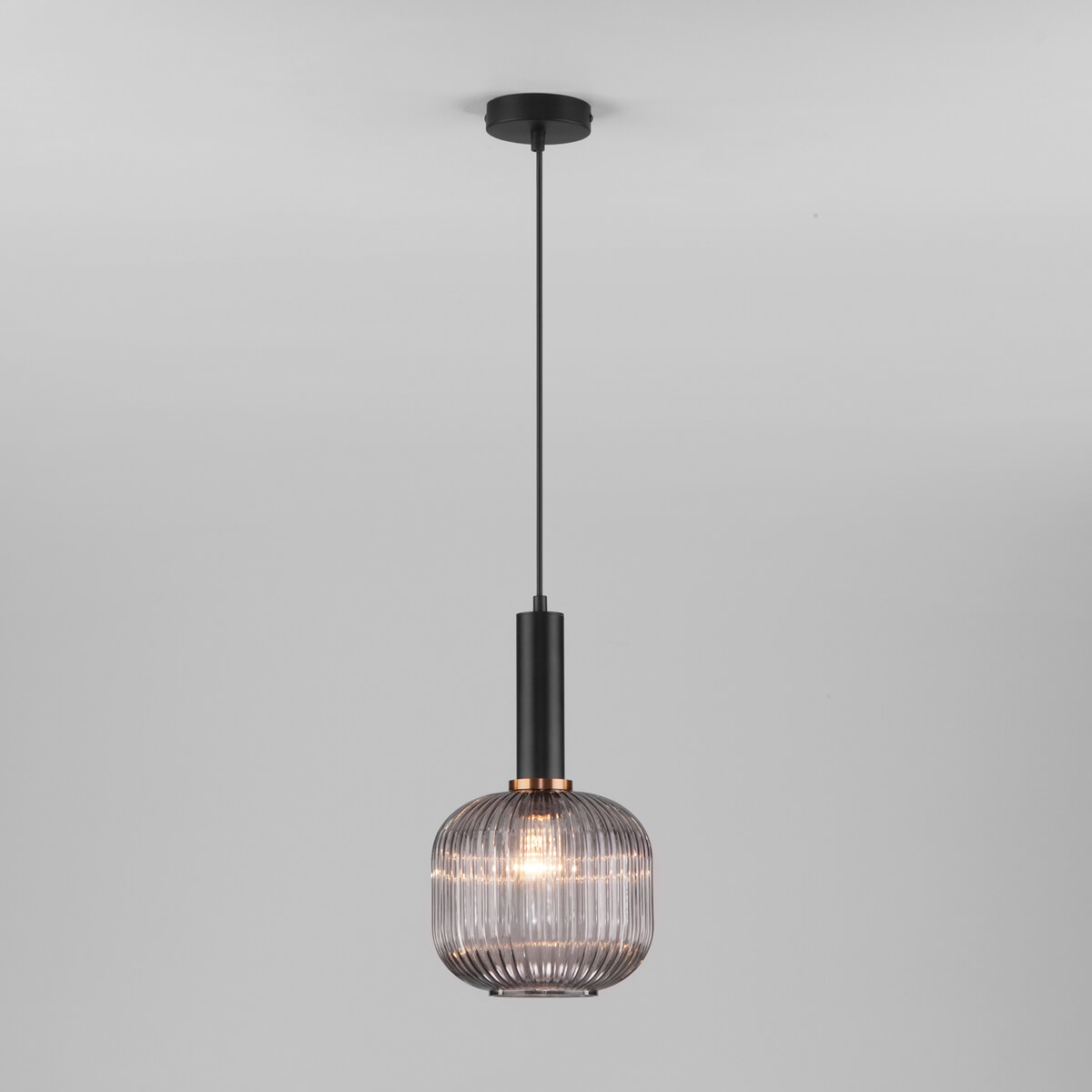 подвесной светильник eurosvet 50182/1 дымчатый