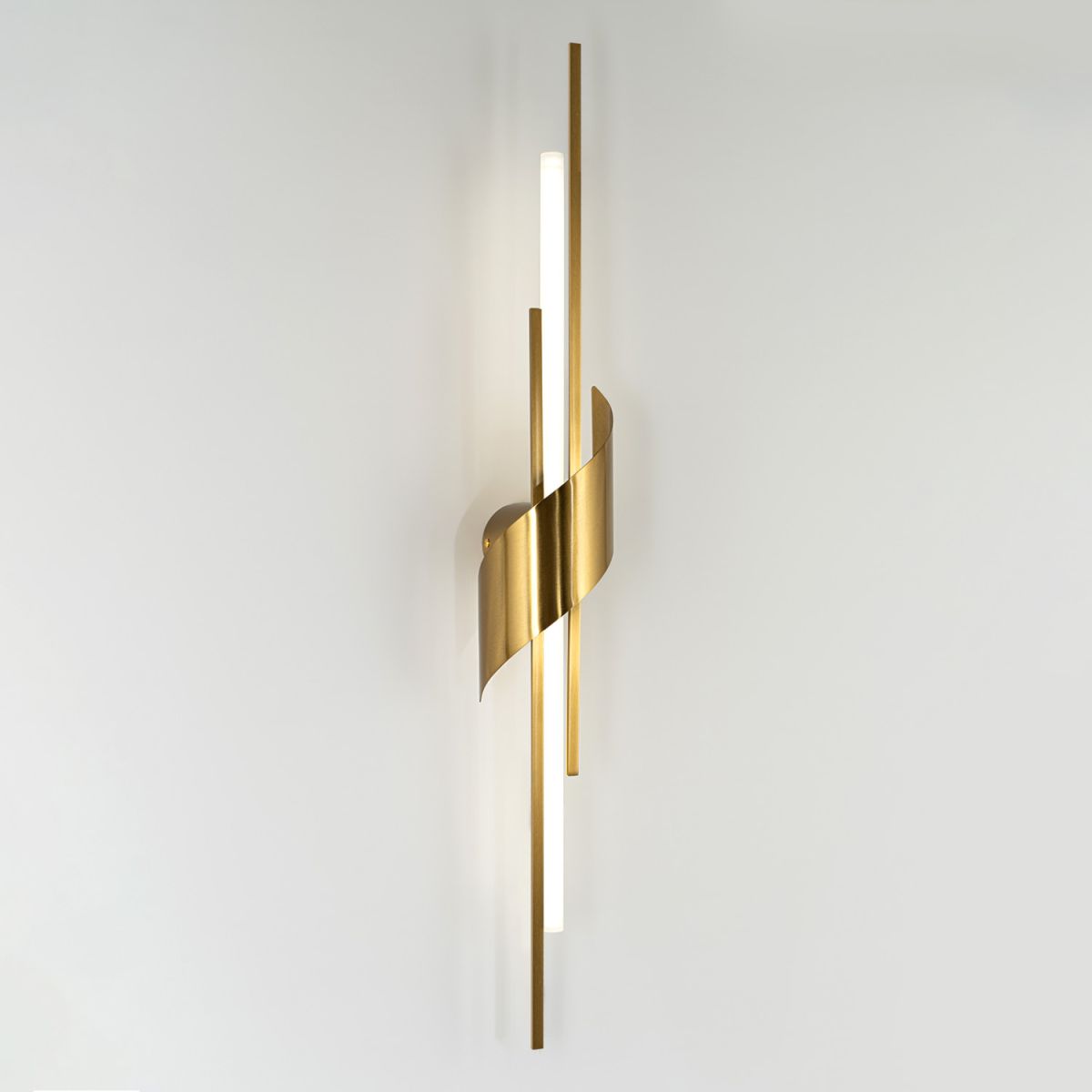 настенный светильник modelux ml.655.850 bs