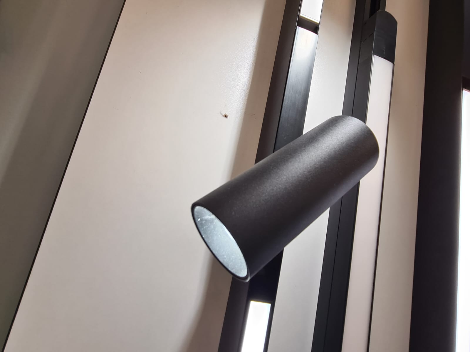 трековый светодиодный светильник novotech shino flum 358422