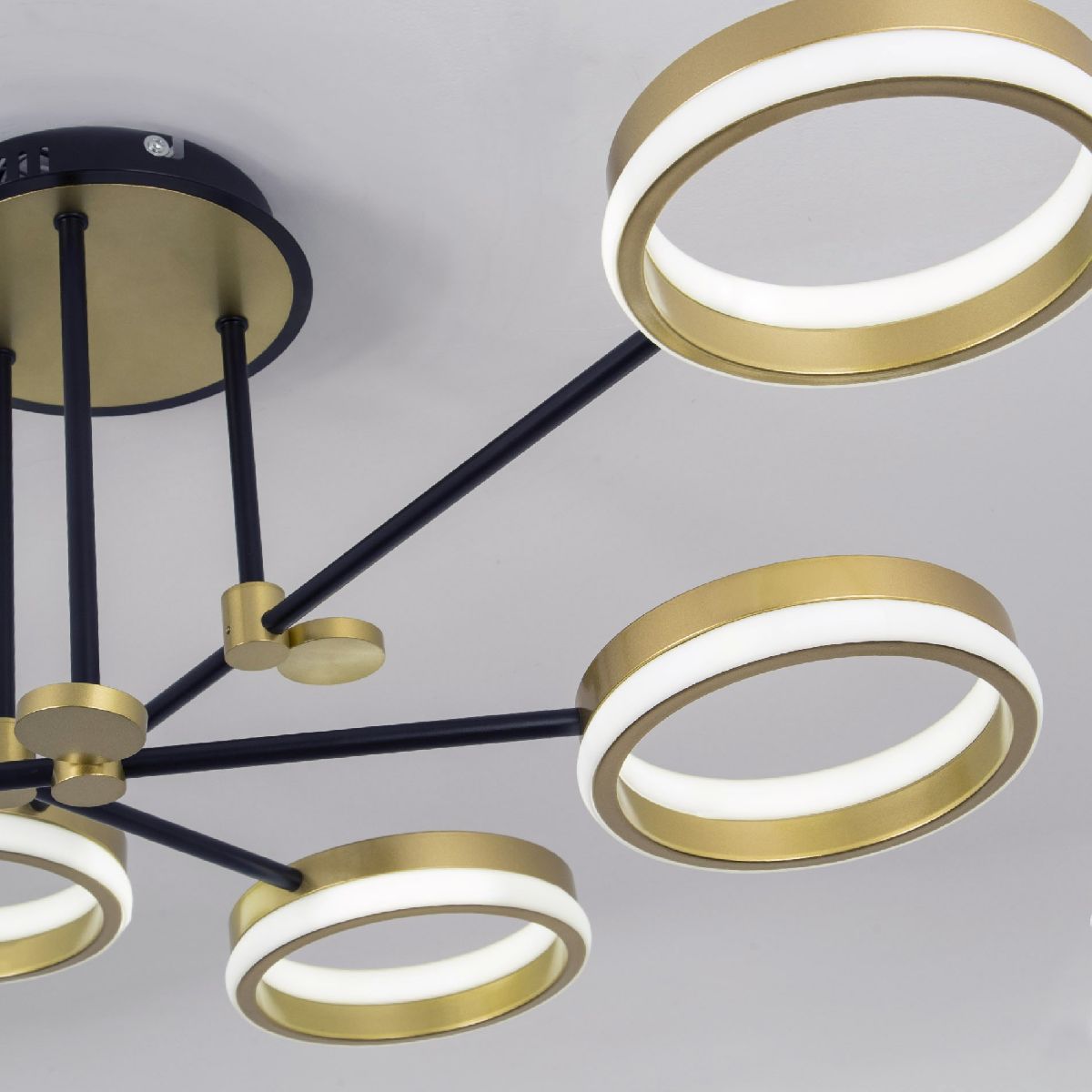 потолочная люстра led4u l3102-3