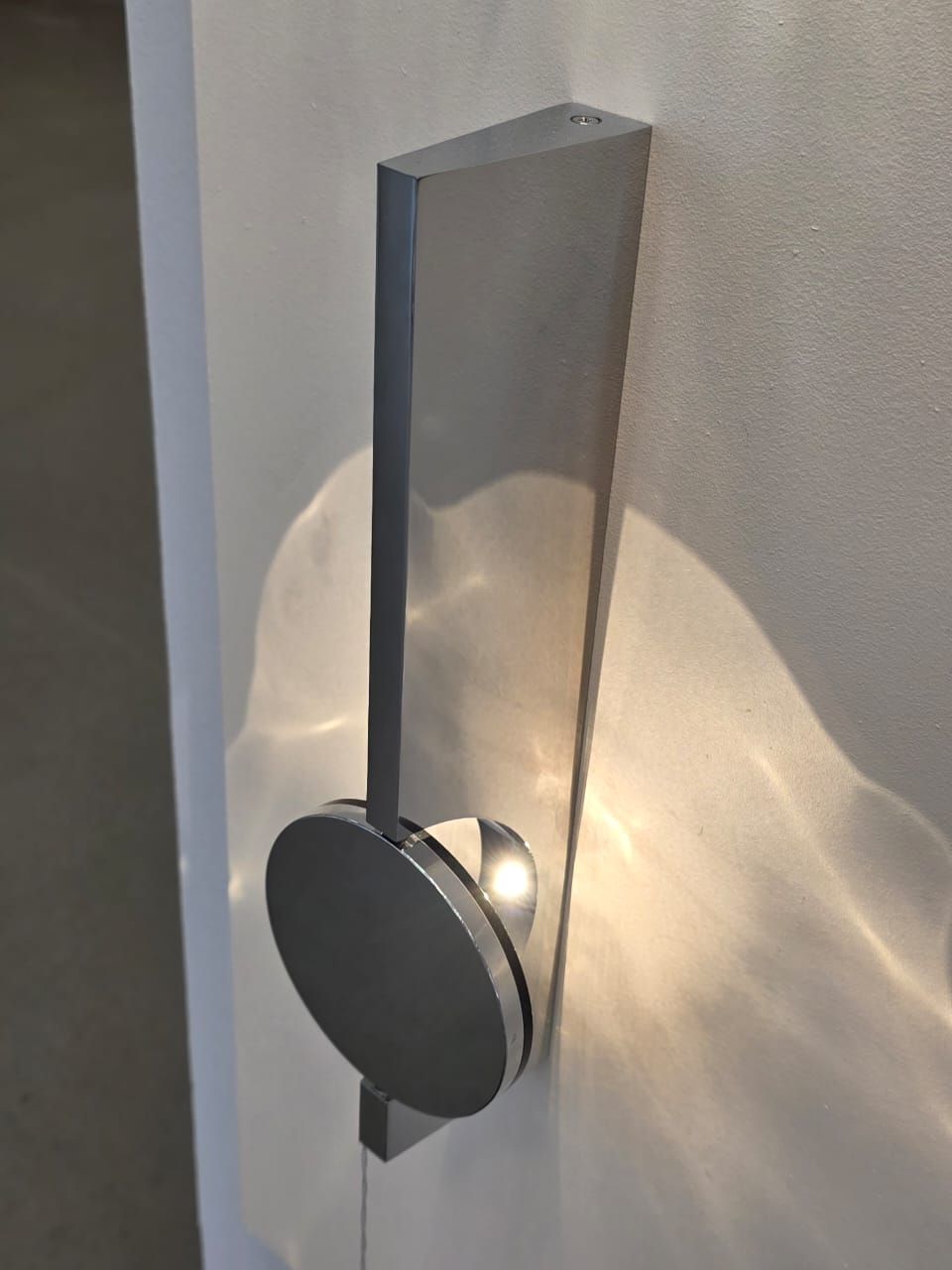 настенный светильник odeon light reflection 7095/3wl