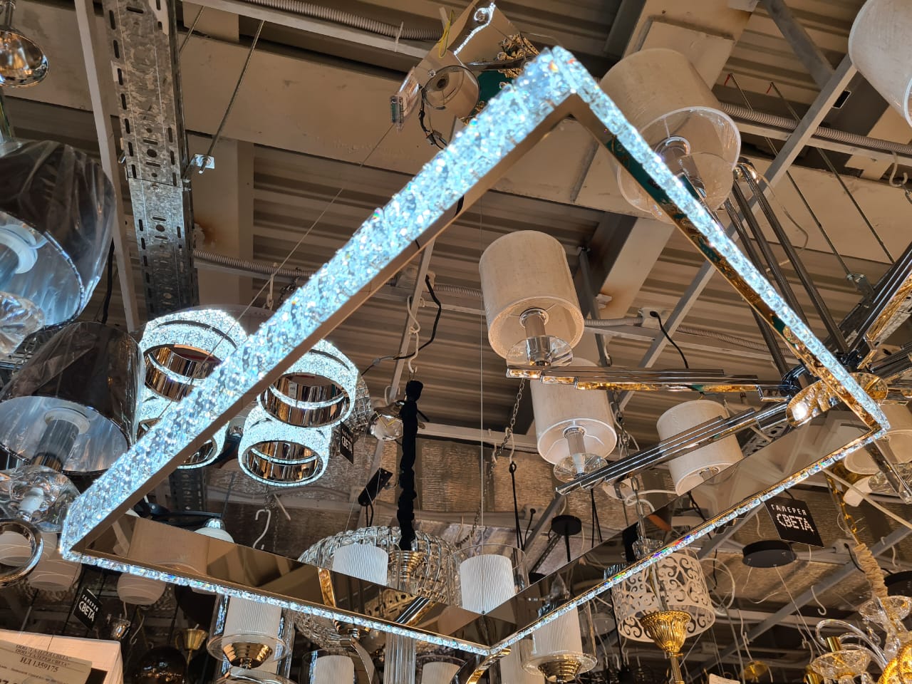 подвесной светодиодный светильник iledex crystal ice md7212-44b cr