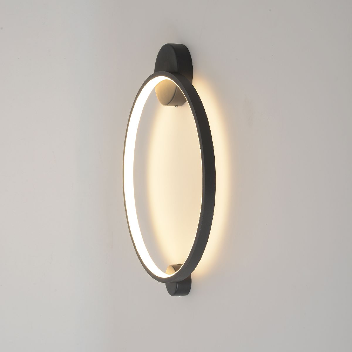 настенный светильник crystal lux real ap18w led black