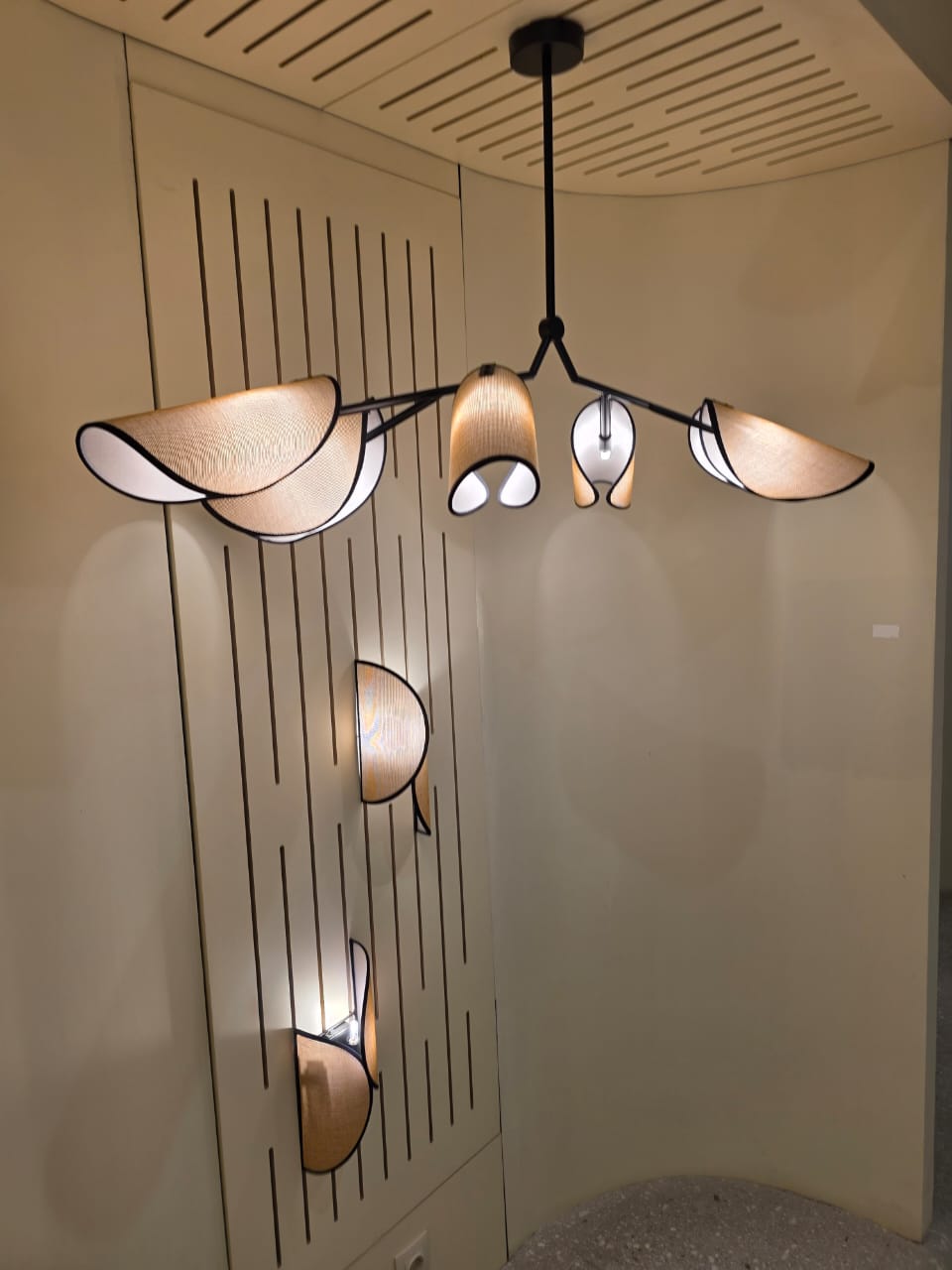 подвесная люстра maytoni organic mod225pl-04b