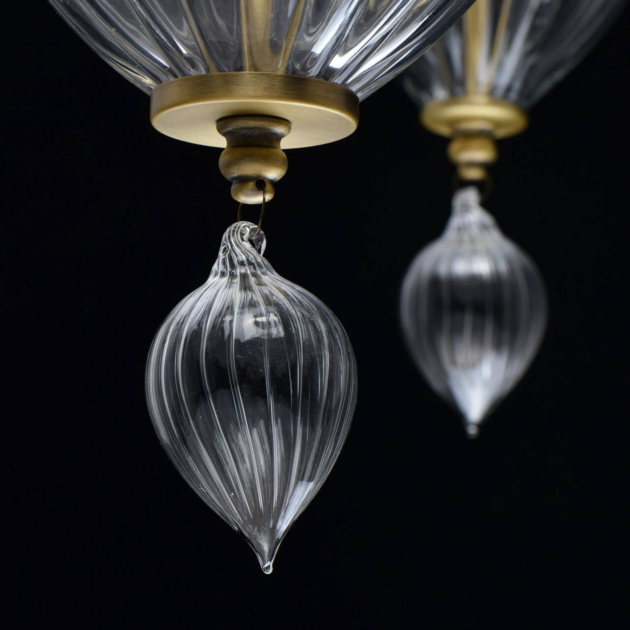 подвесная люстра chiaro оделия 619011305