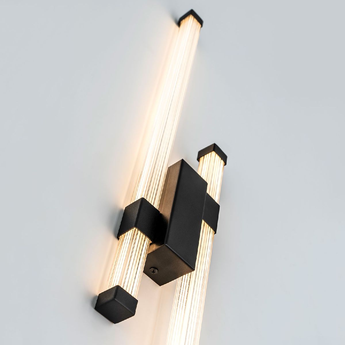 настенный светильник led4u l2240-750 bk