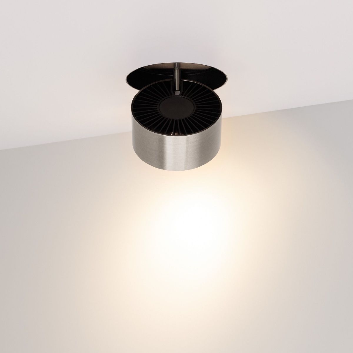встраиваемый спот arlight sp-plurio-built-trimless-r120-9w warm3000 (bk-ni, 36 deg, 230v) 038063