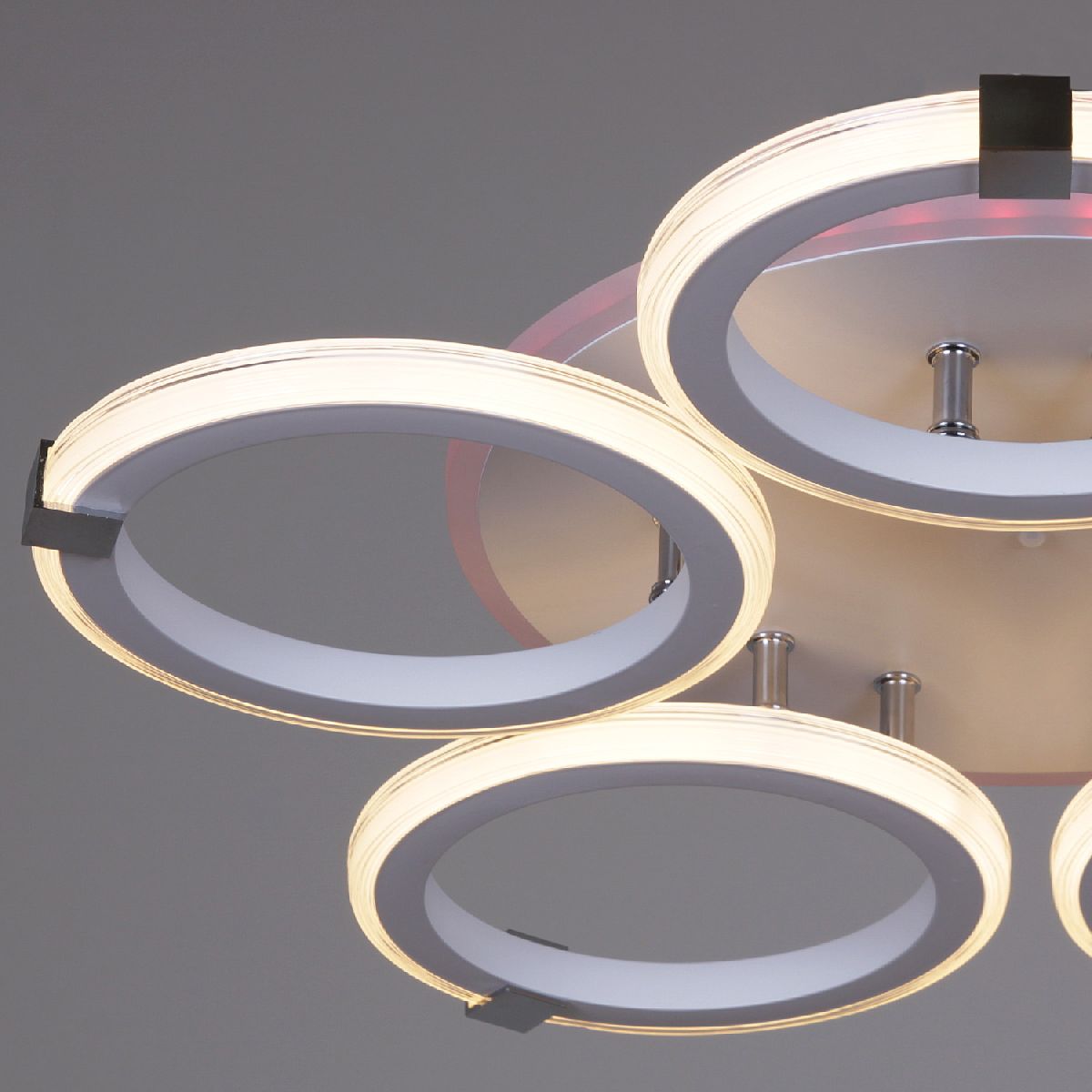 потолочная люстра reluce 06319-3.3-05 wh+cr (rgb)