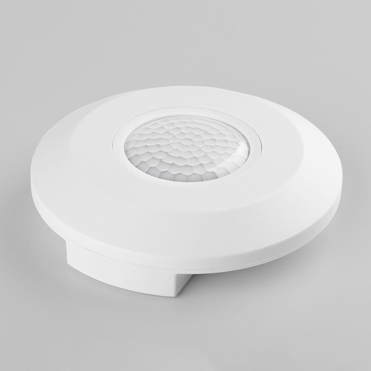 датчик движения elektrostandard sns-m-11 6m 2,2-4m 2000w ip20 360 белый a041243