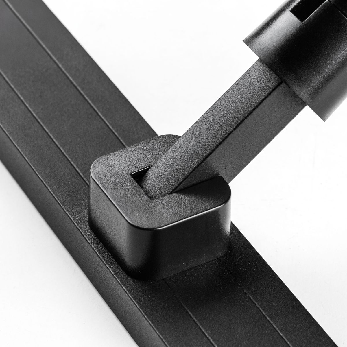 трековый однофазный светильник lightstar due hermes 270347