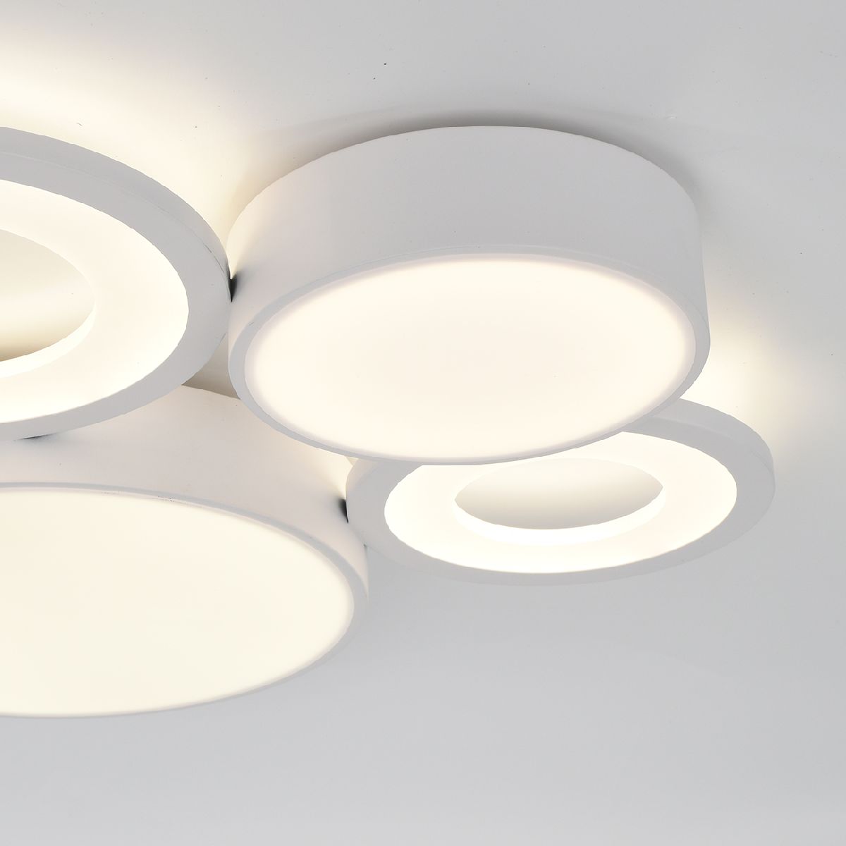 потолочная люстра escada streamline 10286/4led