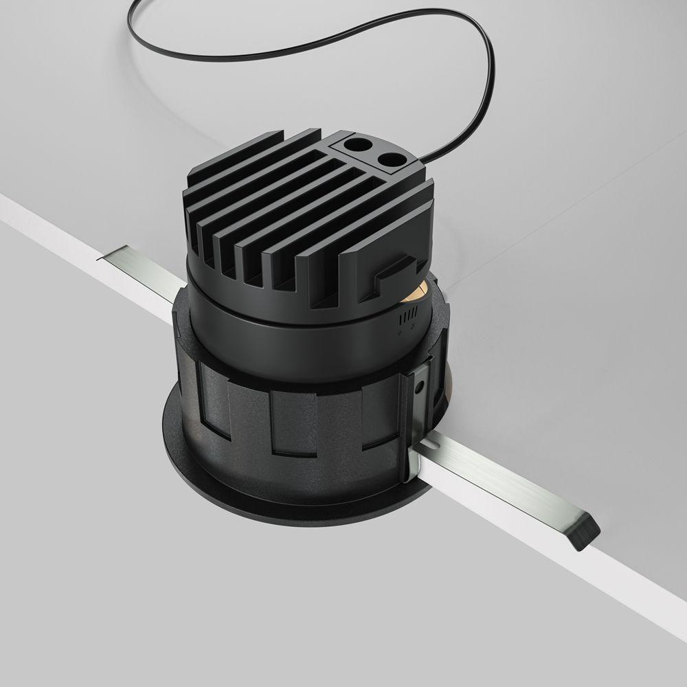 встраиваемый светодиодный светильник maytoni technical wise dl057-10w3k-b