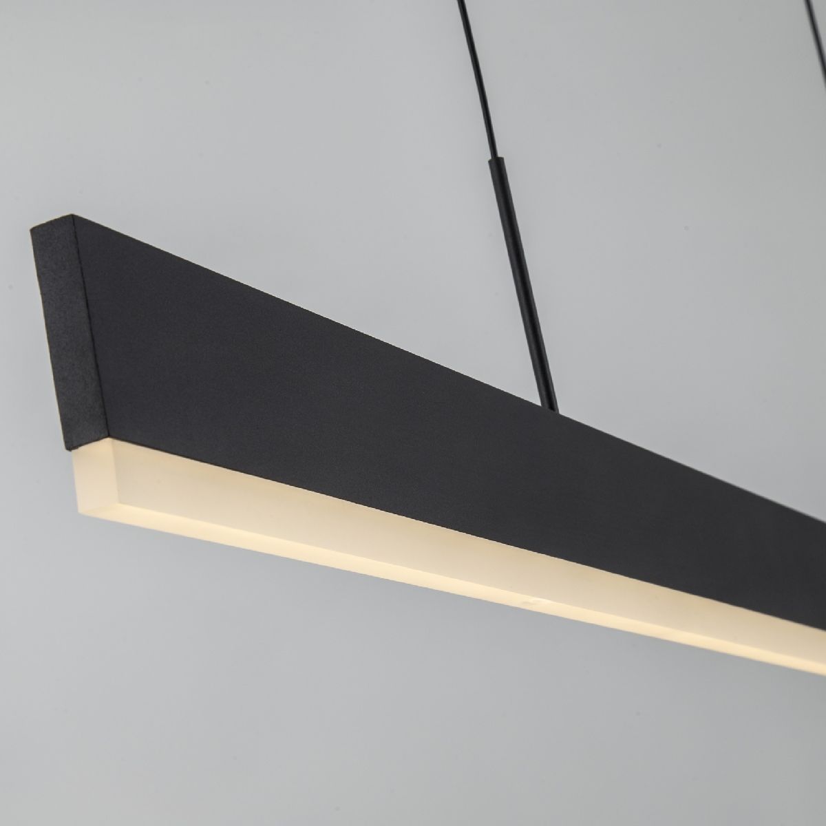 линейный светильник led4u l8668-1200 bk