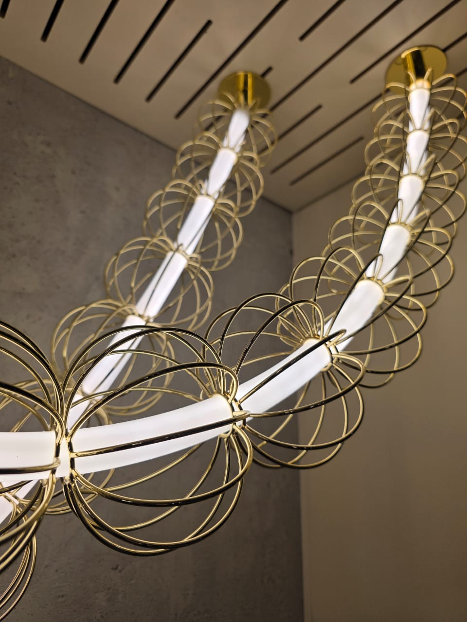 подвесная люстра maytoni golden cage mod216pl-l42g3k