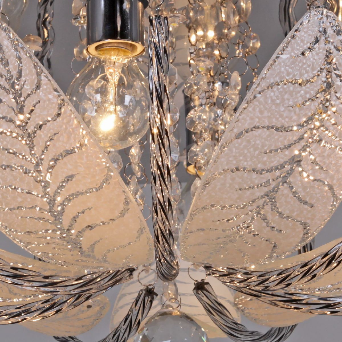 потолочная люстра reluce 55817-0.3-04