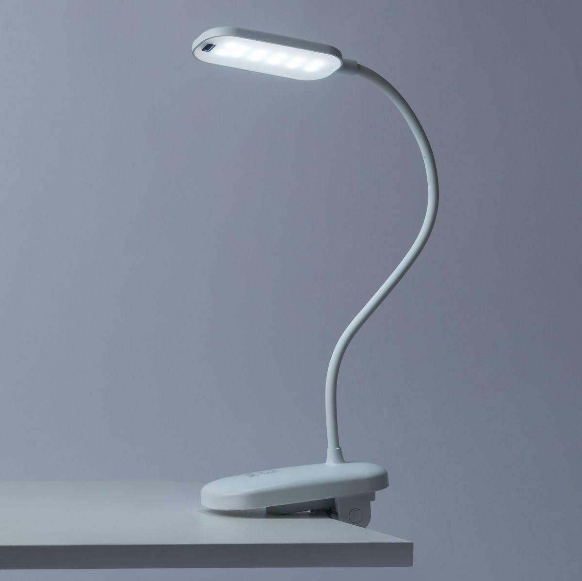 настольная аккумуляторная лампа эра nled-525-6w-w б0068589
