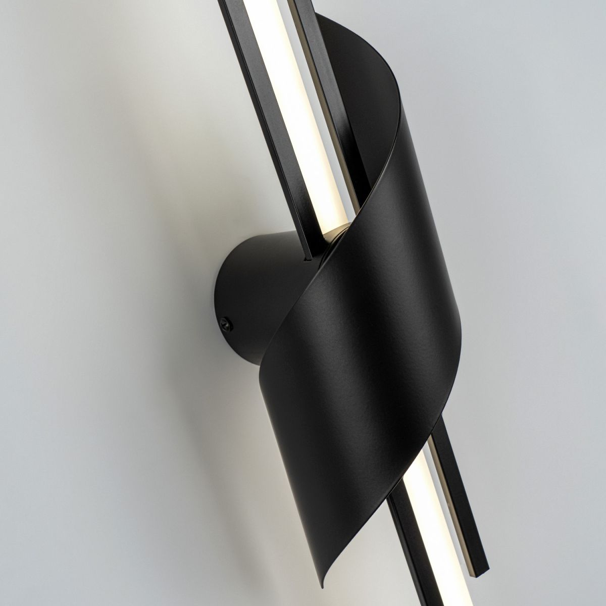 настенный светильник modelux ml.655.650 bk