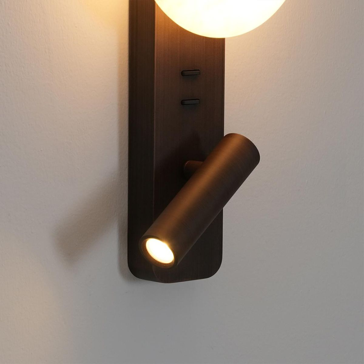 настенный светильник odeon light hightech albergo 7163/9wl