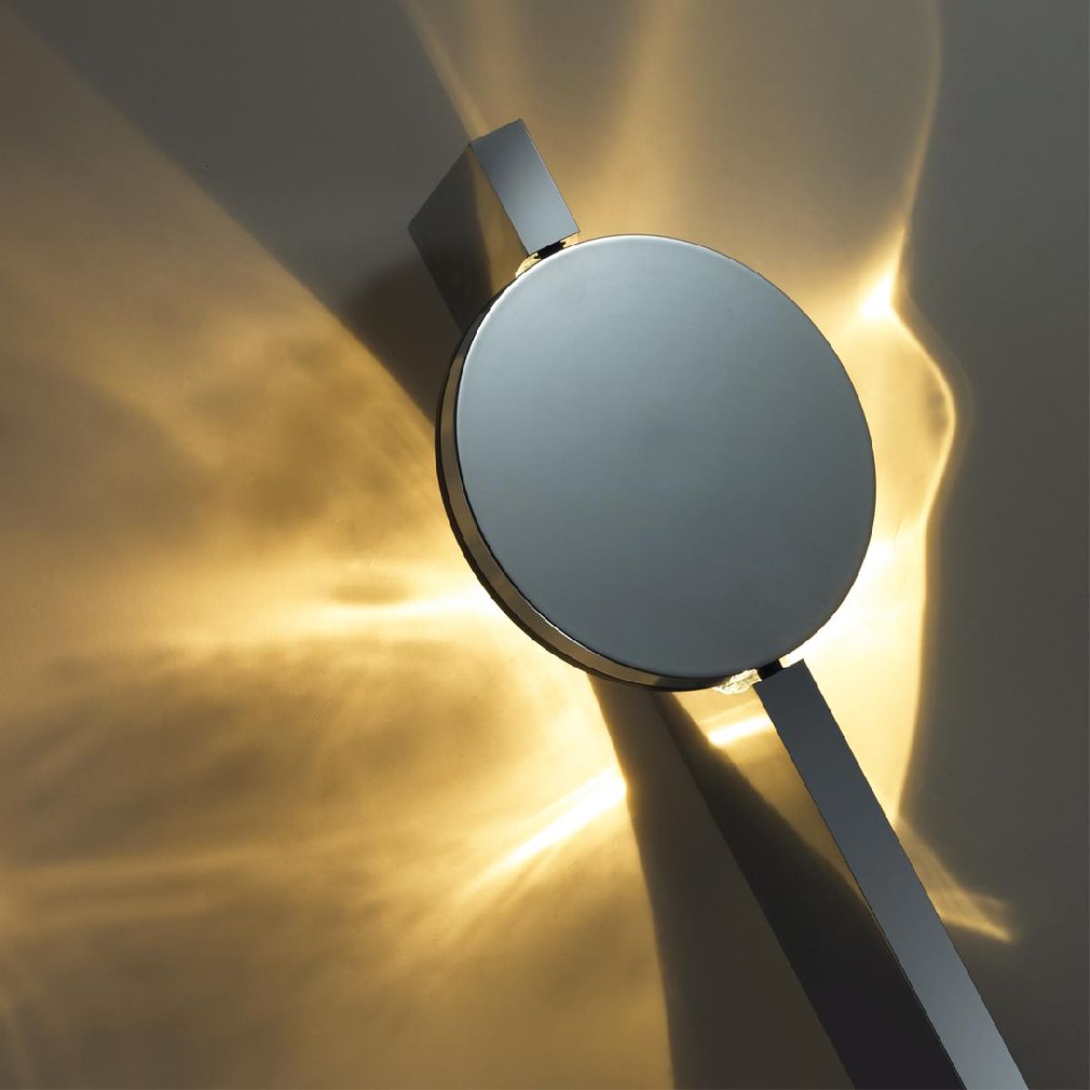 настенный светильник odeon light reflection 7095/3wl
