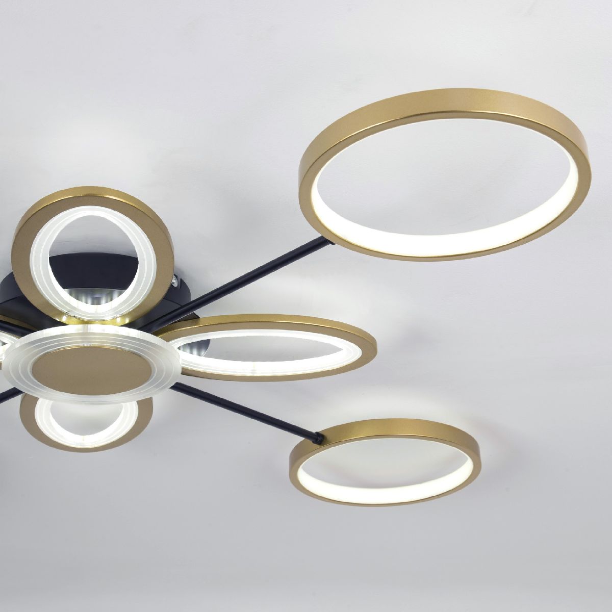 потолочная люстра led4u l3105-8