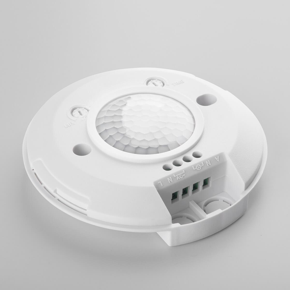 датчик движения elektrostandard sns-m-11 6m 2,2-4m 2000w ip20 360 белый a041243