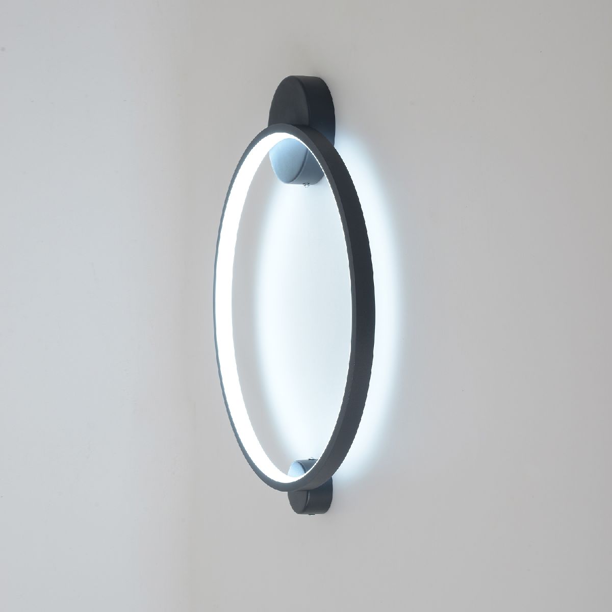 настенный светильник crystal lux real ap18w led black