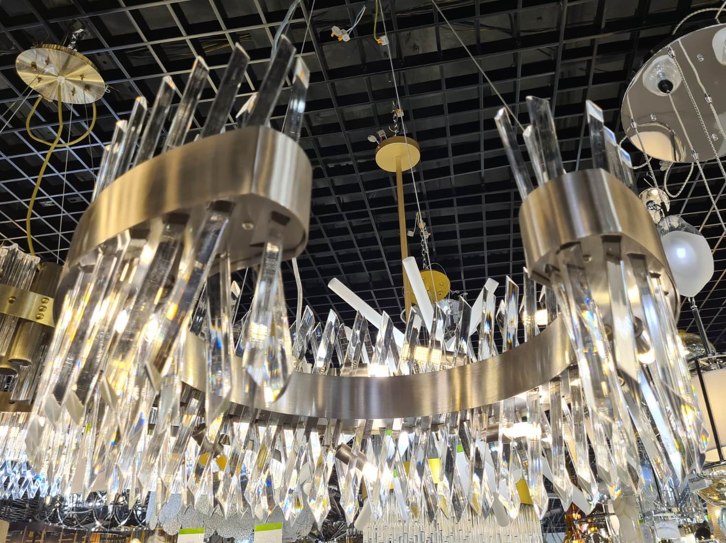 подвесная люстра vele luce lion vl3015p14