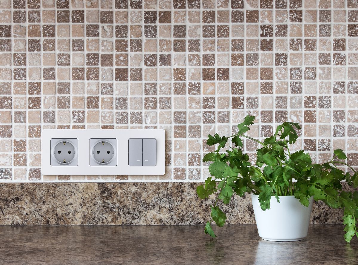 выключатель двухклавишный с подсветкой/индикацией legrand inspiria 673632