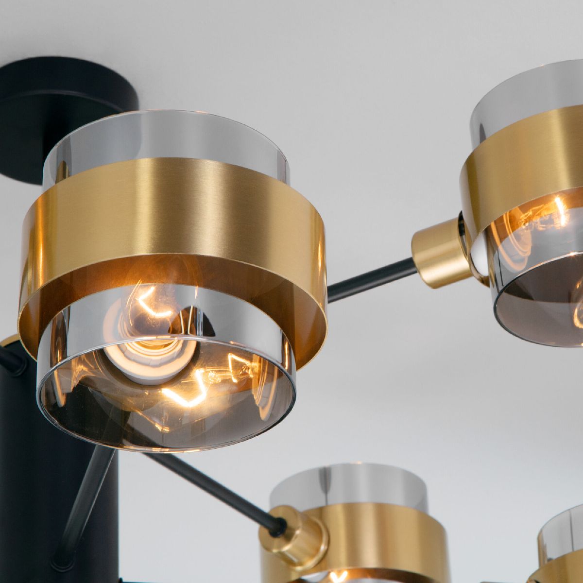 люстра на штанге eurosvet arcada 70127/8 черный/дымчатый a060653