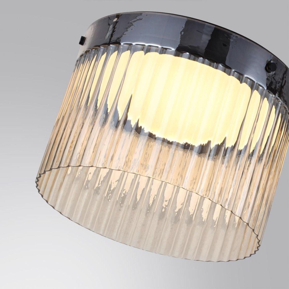 Pillari Odeon Light