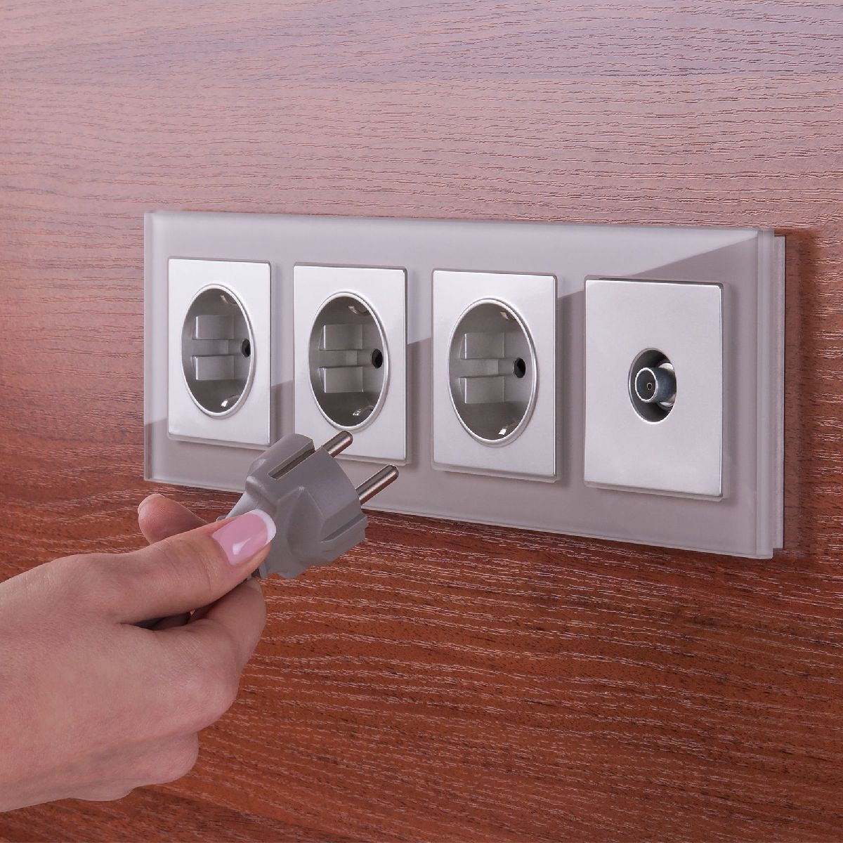 тв-розетка проходная werkel 4690389156595 w1184006 a051517