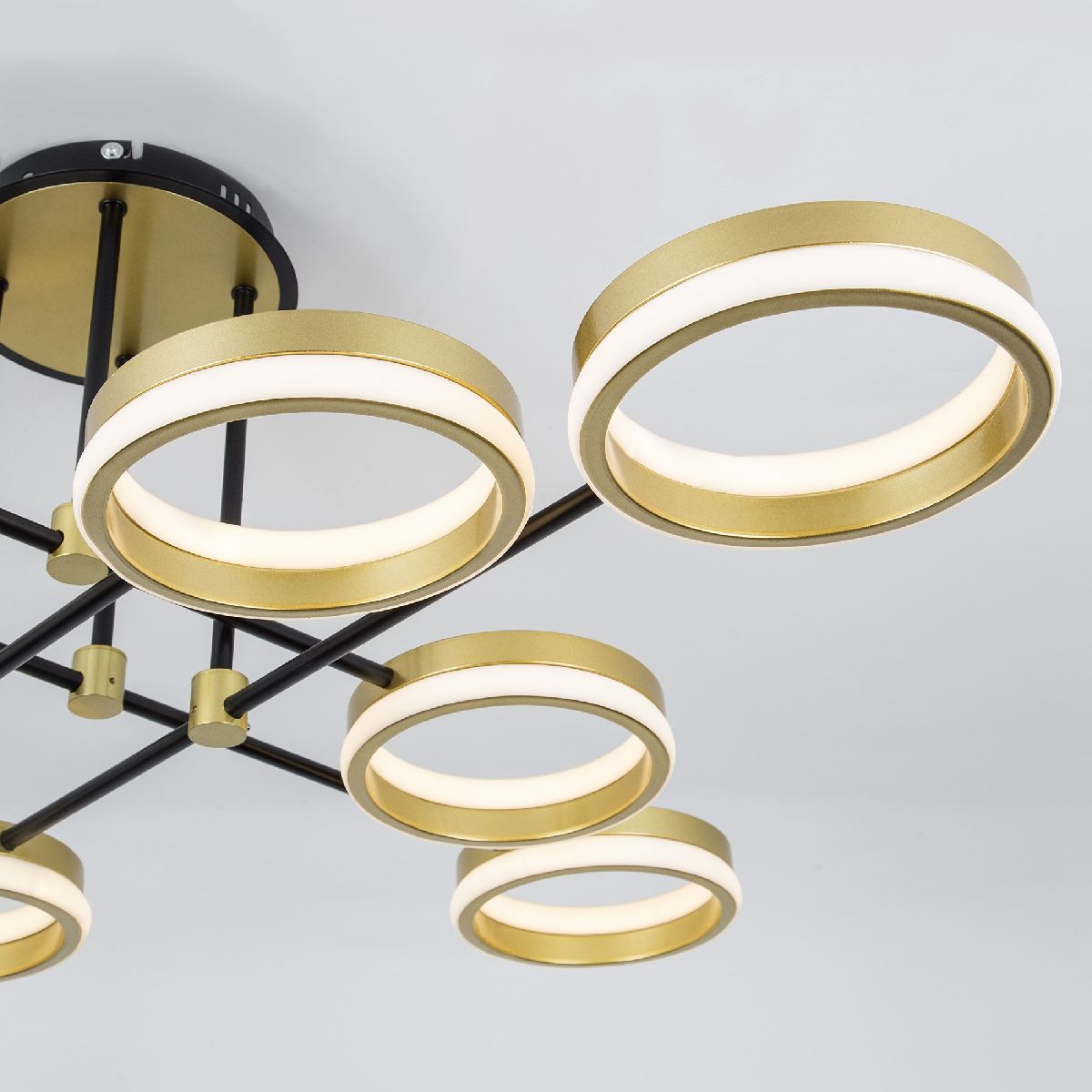 потолочная люстра led4u l3102-4