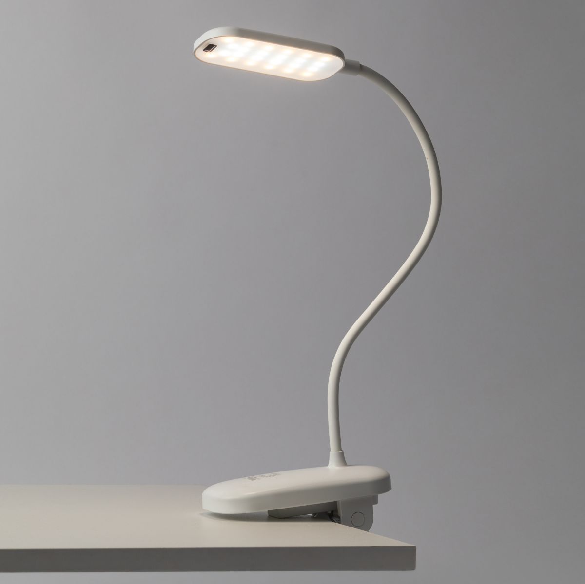 настольная аккумуляторная лампа эра nled-525-6w-w б0068589
