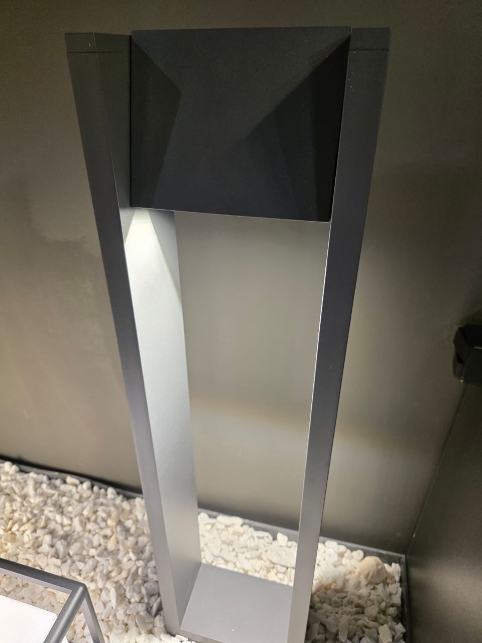 ландшафтный светильник maytoni gran o465fl-l16gf3k