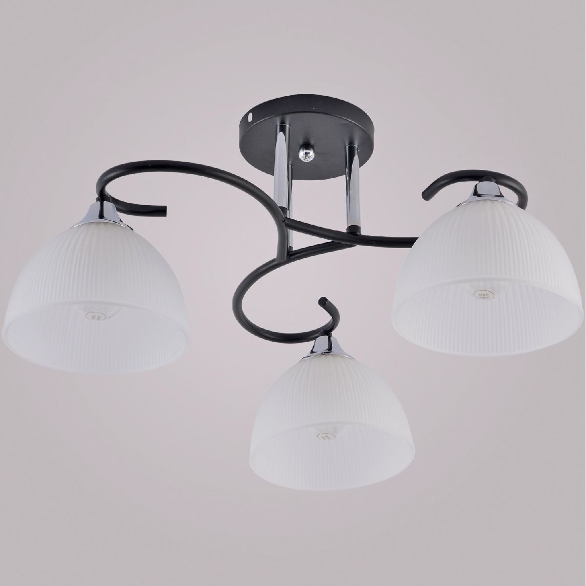 потолочная люстра reluce 01635-0.3-03 bk+cr