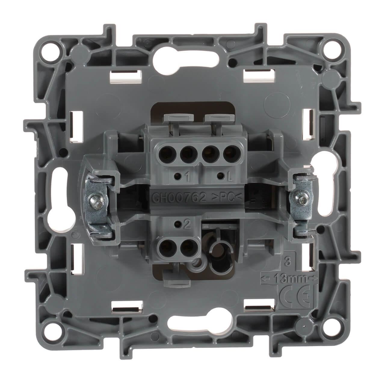 переключатель одноклавишный legrand etika 10a 250v слоновая кость 672300