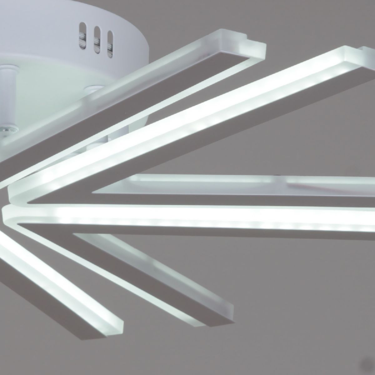 потолочная люстра reluce 09824-3.3-06 wh