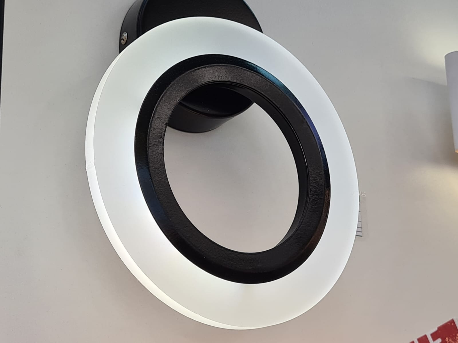 бра iledex gravity a006-1 11w 4000k bk