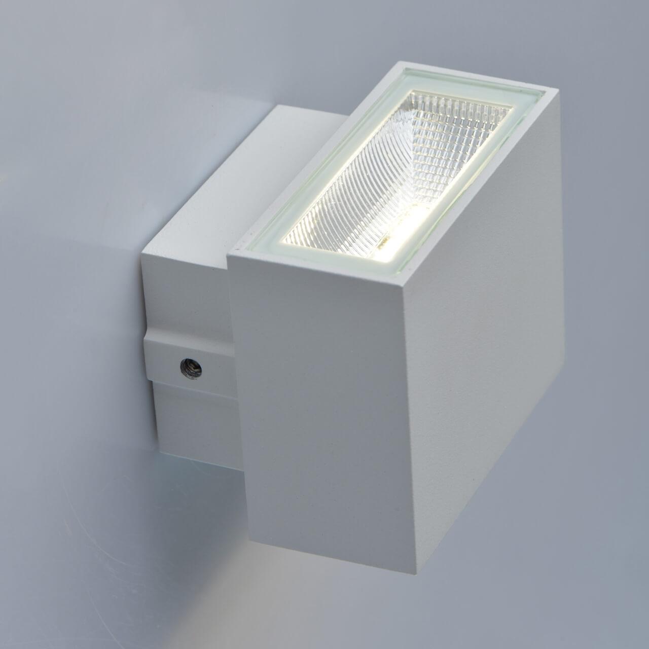 уличный настенный светодиодный светильник de markt меркурий 807023001