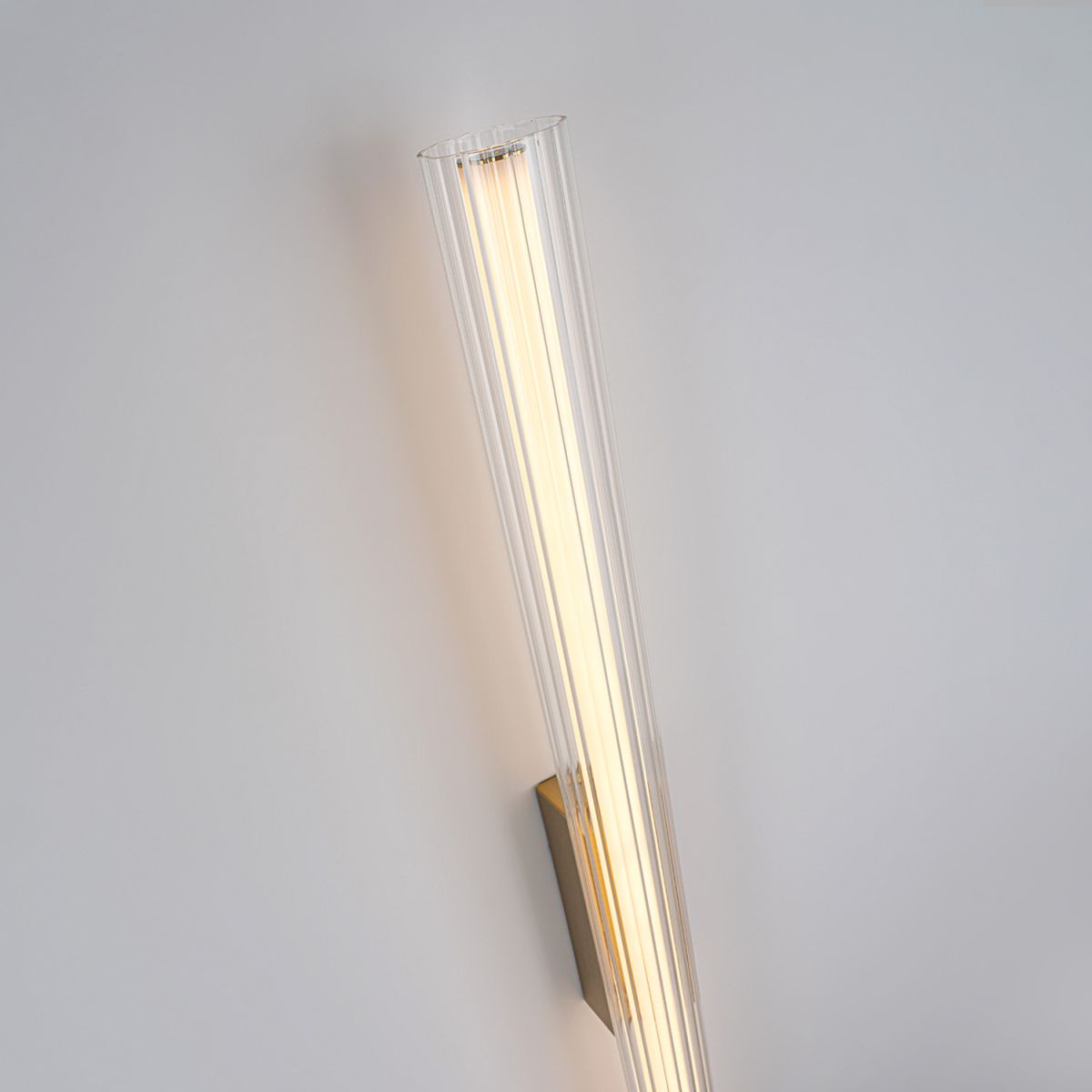 настенный светильник modelux ml.717.900 bs