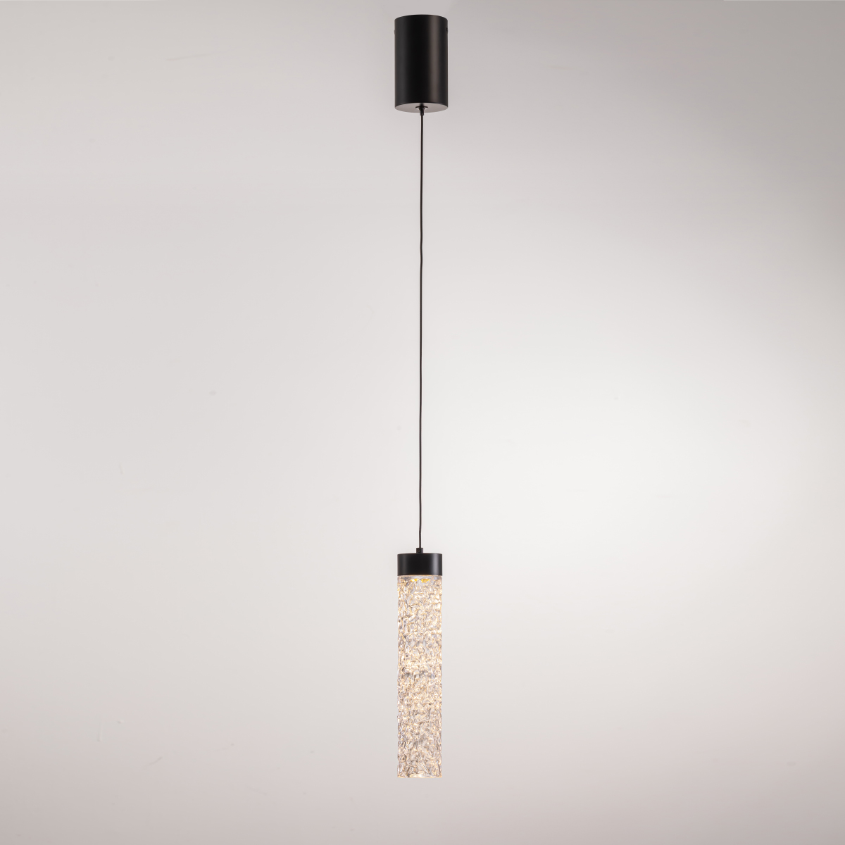 подвесной светильник delight collection md24030028-1a matt black/clear