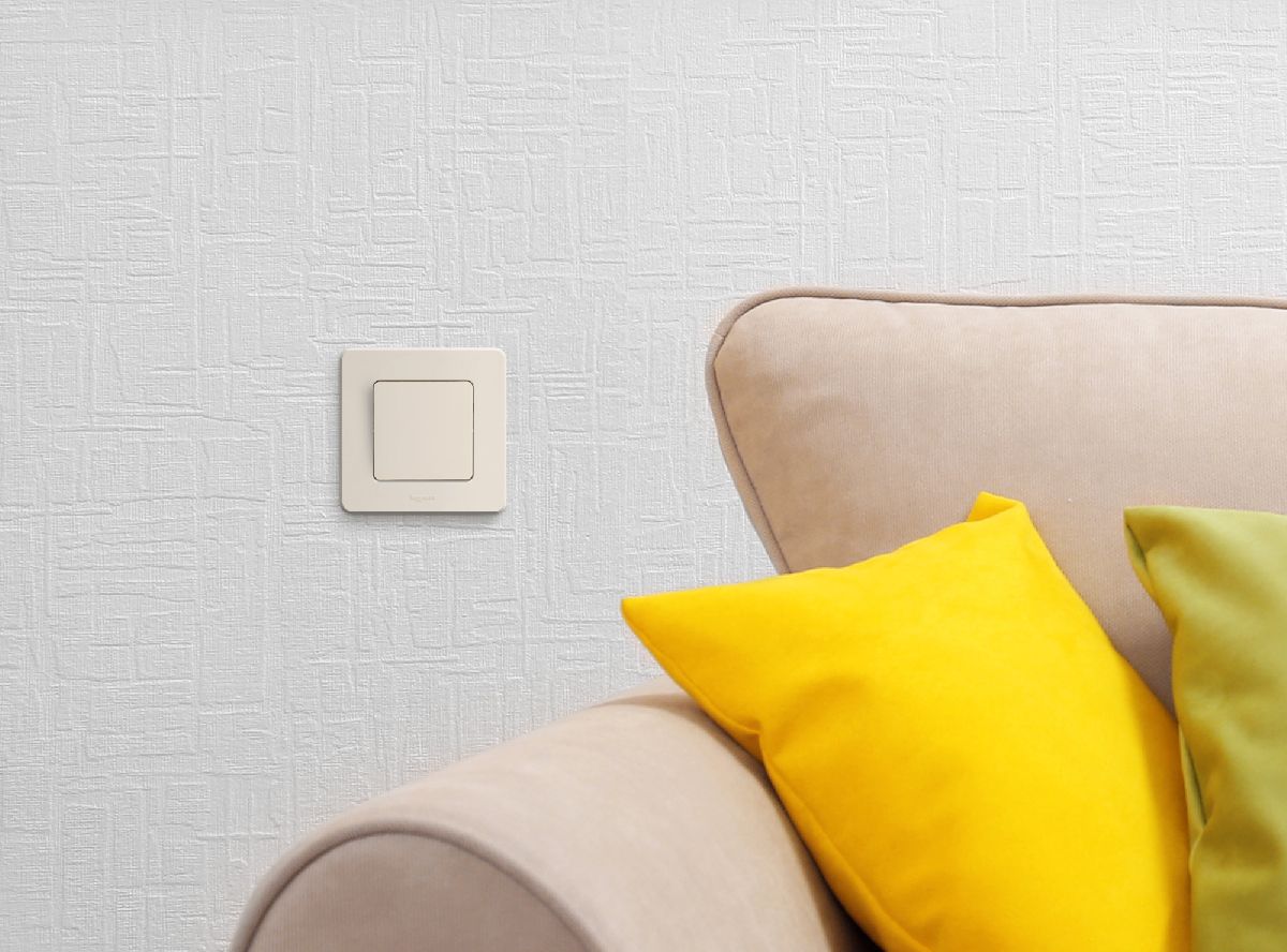 выключатель одноклавишный legrand inspiria 673601