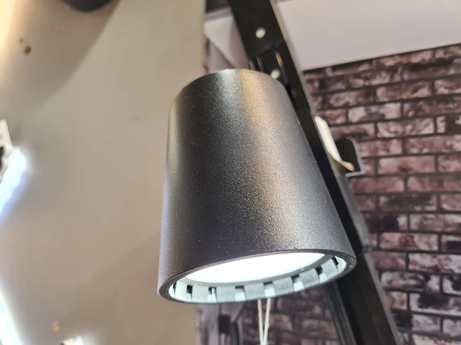 трековый светильник arte lamp atillo a2315pl-1bk